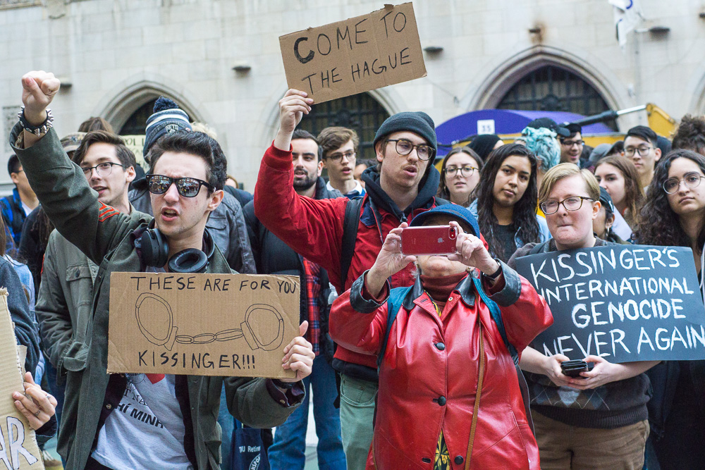 kissinger protest jpeg_1